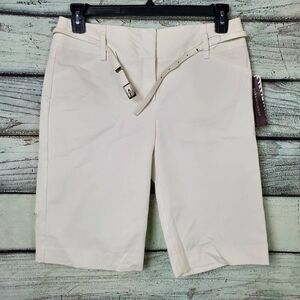 Dana Buchman Women’s Bermuda Shorts Size 6 White Stretch with Belt NWT